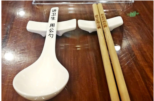 公共勺筷香蕉视频你懂的打标机，保持“舌尖健康”